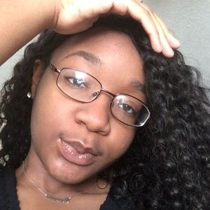 Meet your Posher, Sereniti